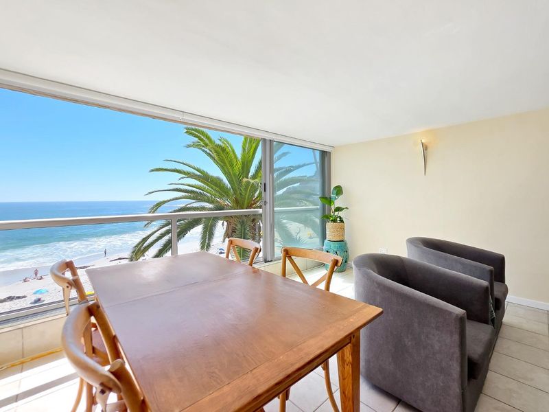 Sensational views from this one bedroom duplex apartment - Photo 10