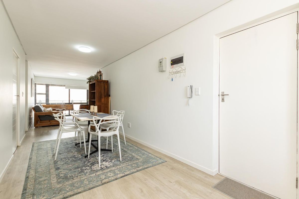 Modern Unfurnished  Apartment in Fish Hoek - Photo 3