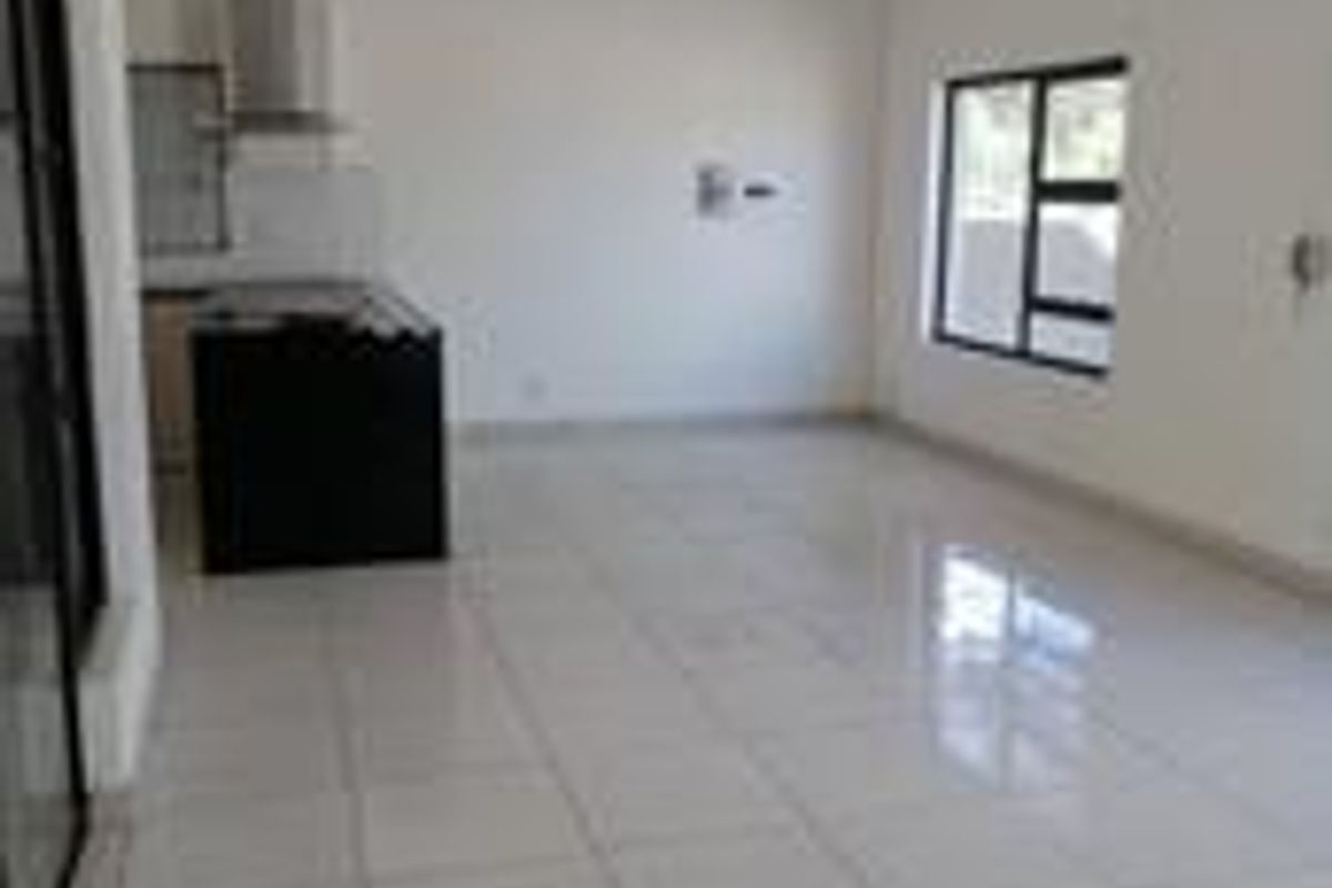 Townhouse For Sale in Okahandja - Photo 4