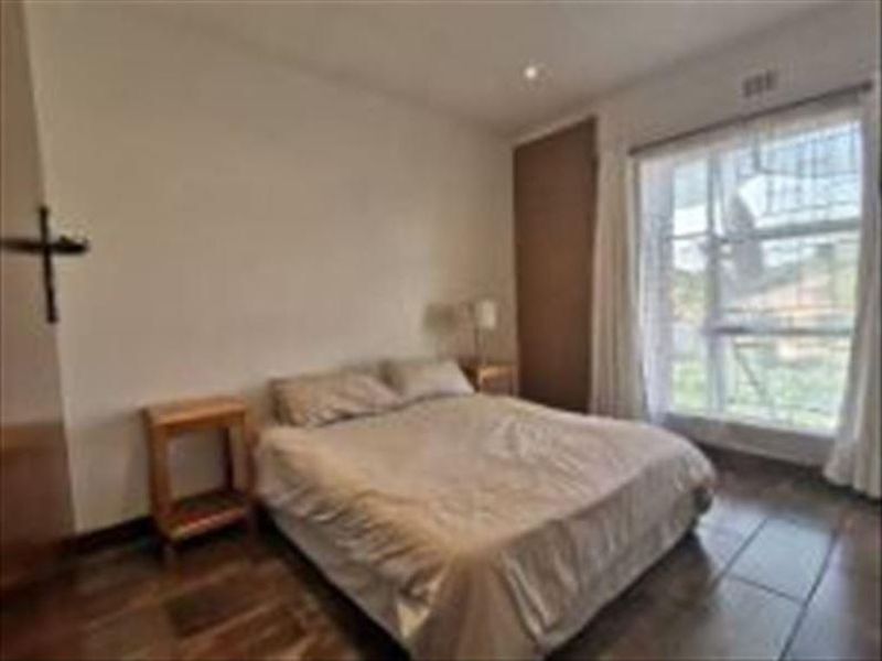 Comfortable Family Home! - Photo 7