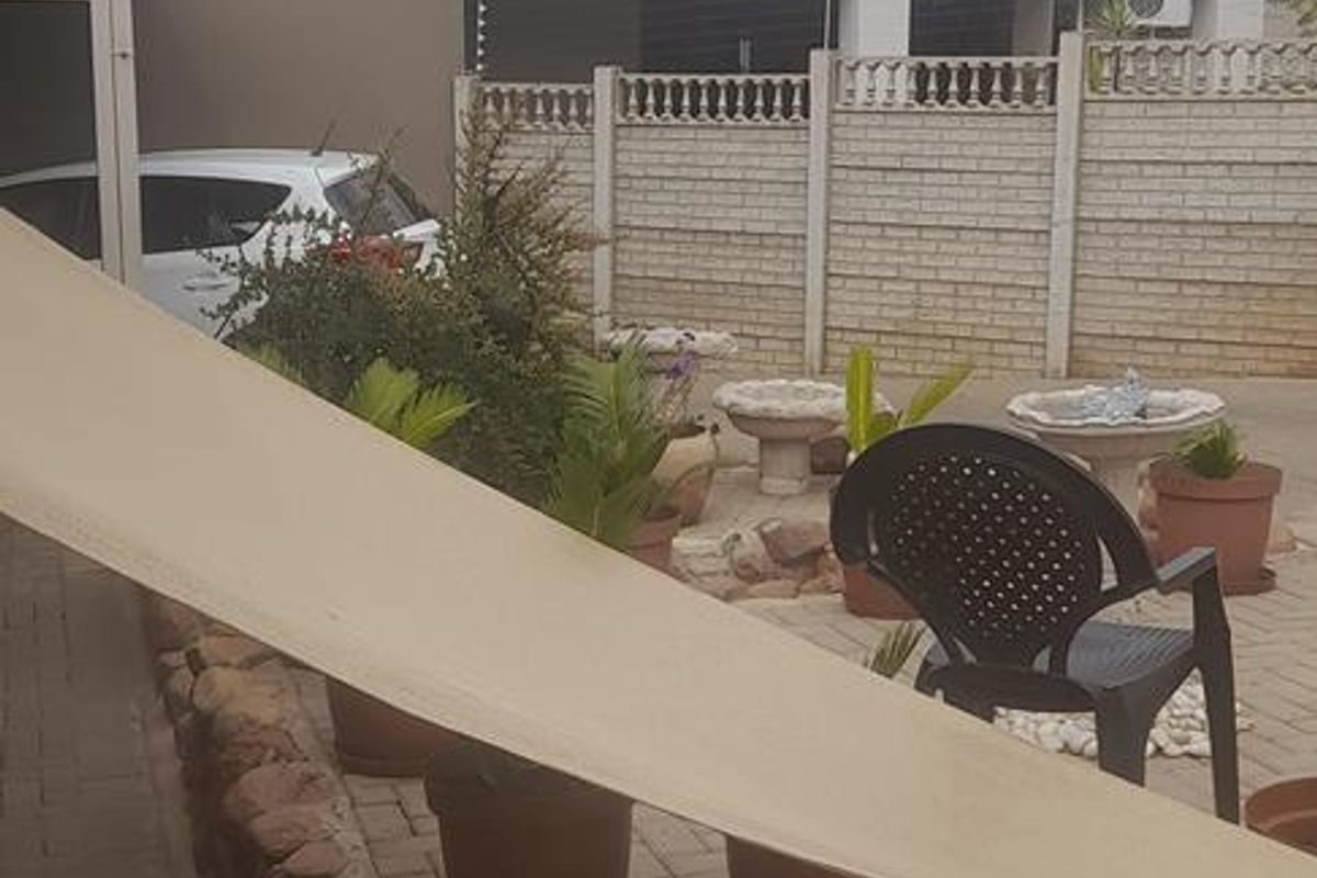 FOR SALE N$2 300 000,00 Olympus Village - Photo 3