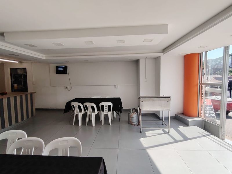 48 m2 Prime Retail Space To Let - Chatsworth Business Square - Photo 4