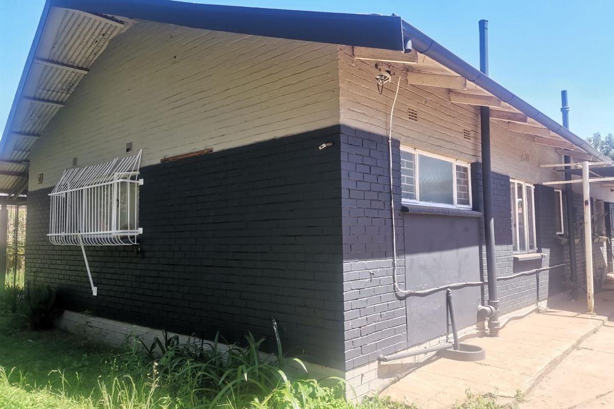 3 Bedroom House For Sale in Vanderbijlpark CE 1 - Photo 4
