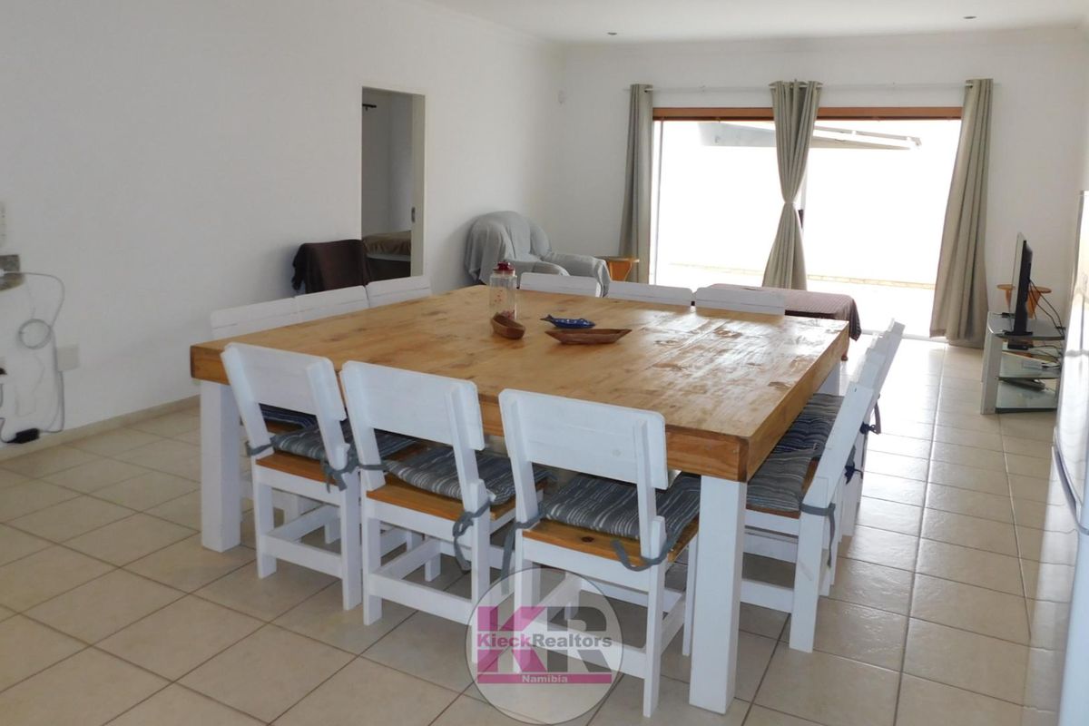 3 Bedroom House For Sale Henties Bay (Suid Duin) - Photo 2