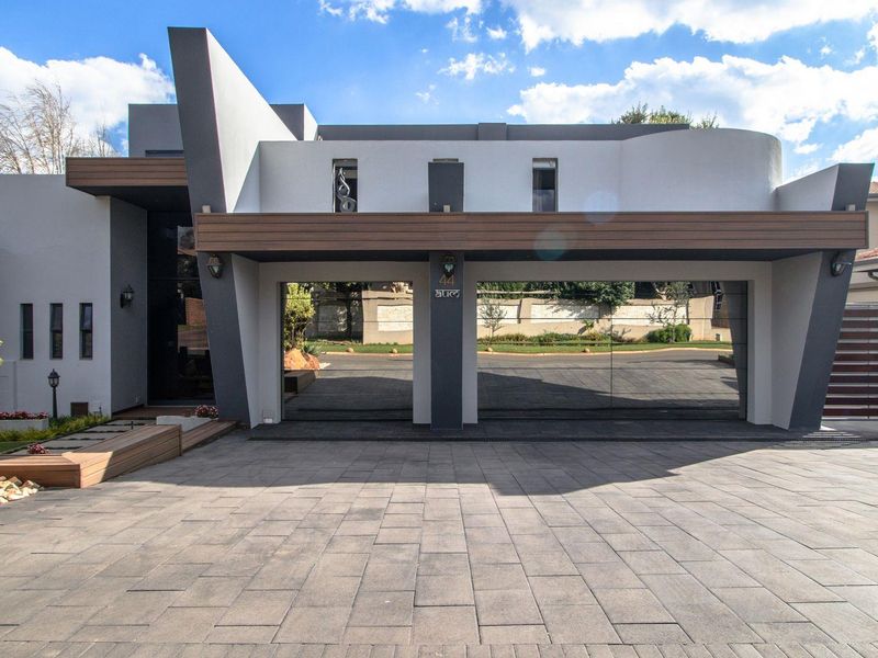 Waterfront Elegance in Ebotse: Your Dream Home Awaits! - Photo 2