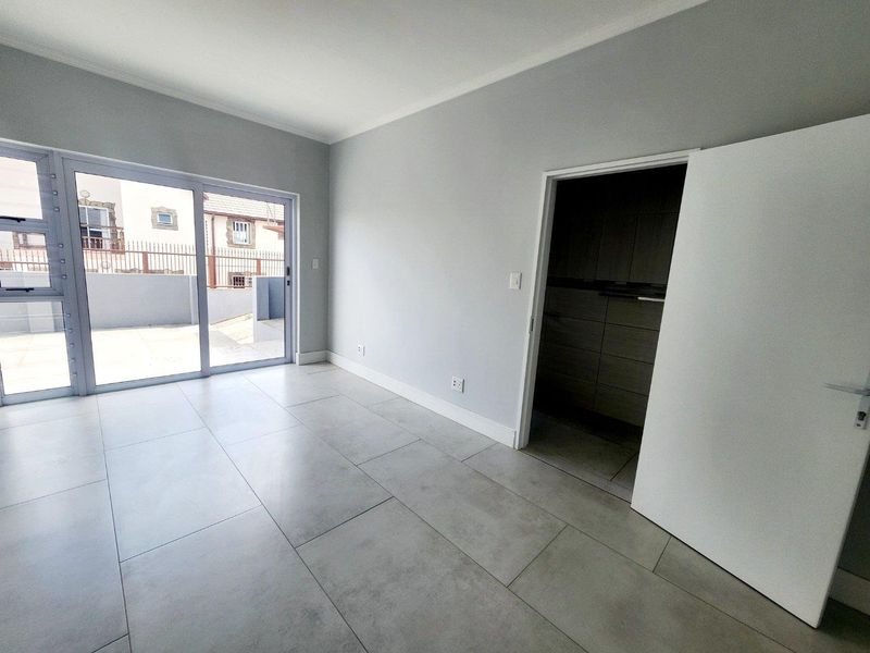 Executive Property - Photo 10