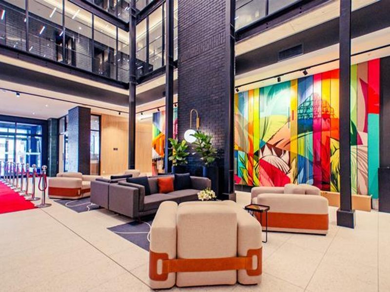 Stylish Station House Studio - Photo 5