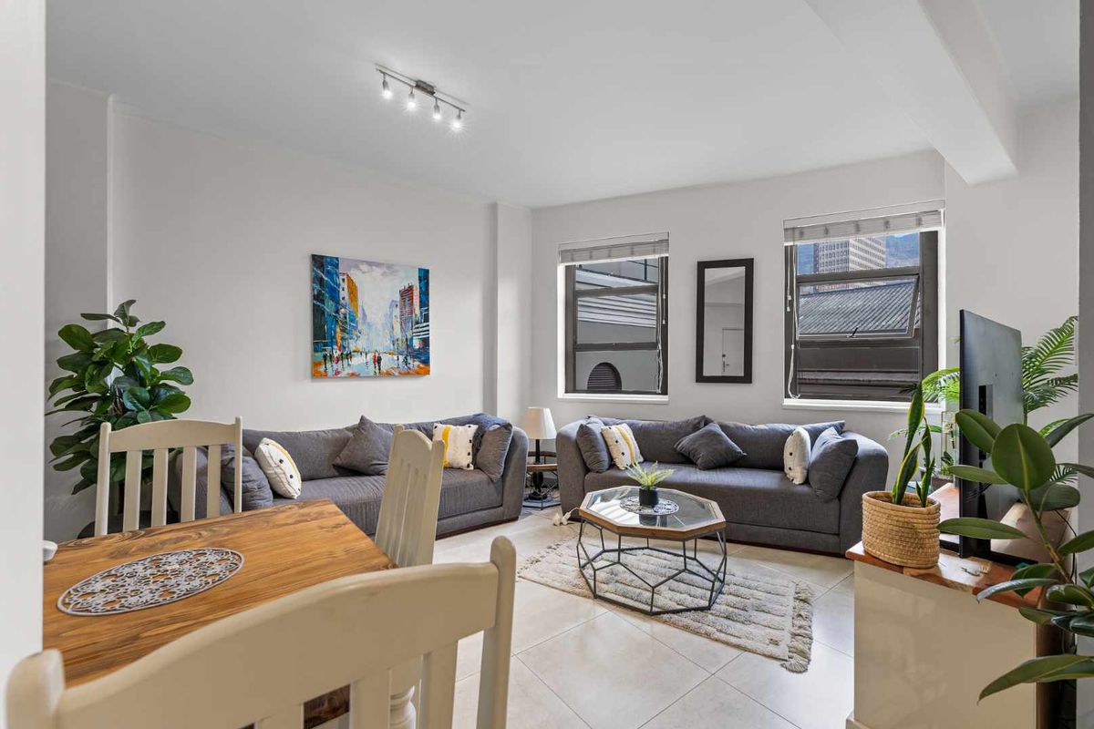 Fully Furnished, Fully Functional, Fully Lettable - Photo 2