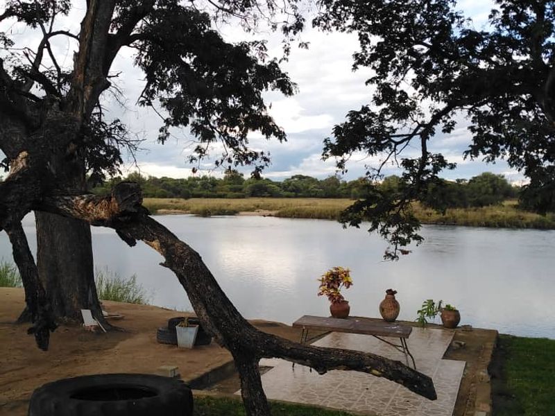PERFECTLY LOCATED RIVER VIEW PLOT – RUNDU AREA KAVANGO EAST REGION - Photo 10
