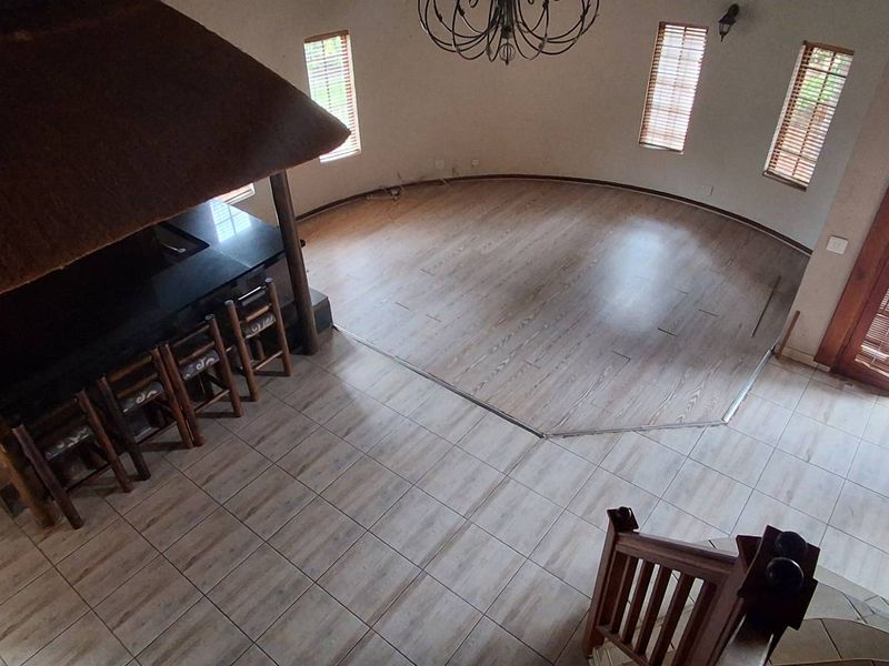 4 Bed Entertainer's Dream - Photo 7