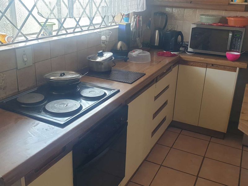 Convenience & Splendour - Photo 8