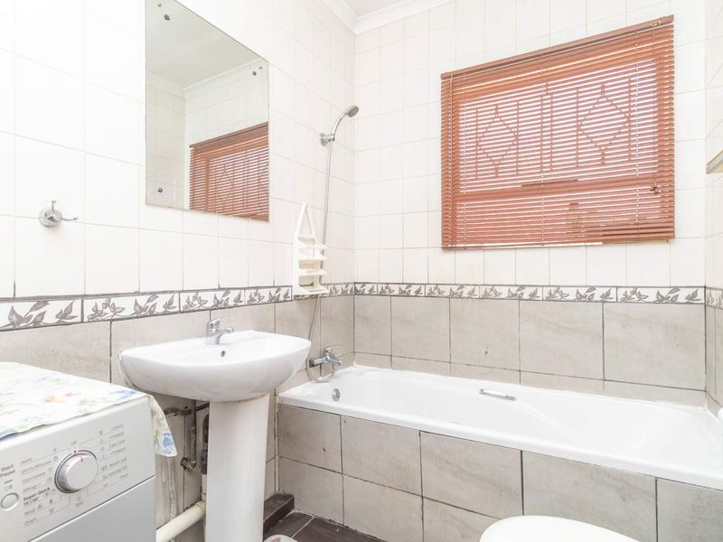 Secure Lifestyle Living - Photo 7