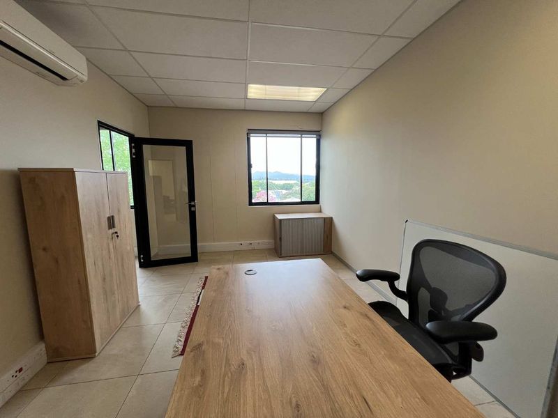 Executive office to rent on Robert Mugabe Ave - Photo 8