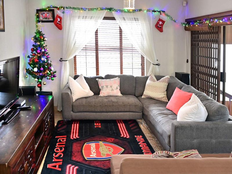 Three Bedroom Family Home in Excellent Waterford View Estate - Photo 10