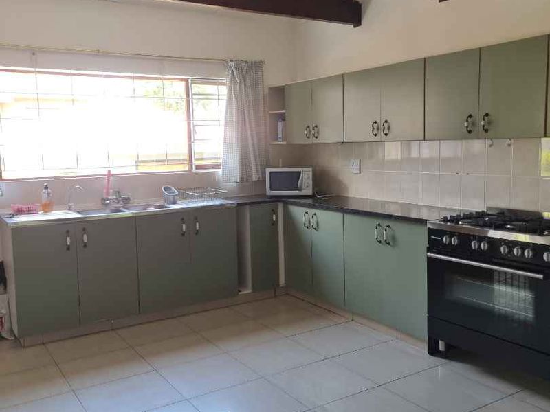 Ideal Family Home or Investment Opportunity 🏠 - Photo 3