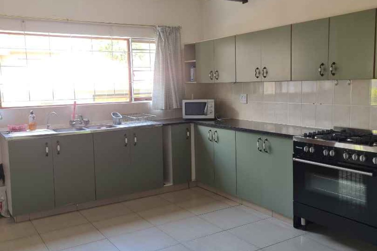 Ideal Family Home or Investment Opportunity 🏠 - Photo 3