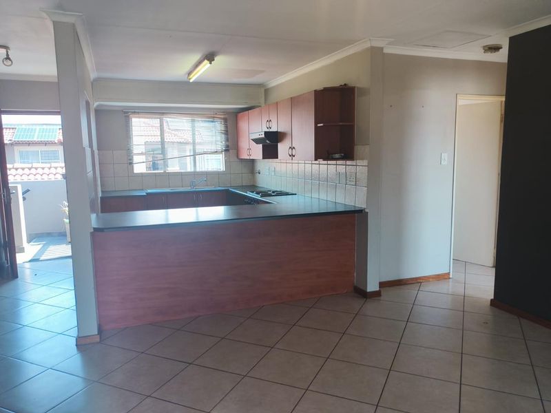 2 BED UNIT + BALCONY + GUARD - Photo 5