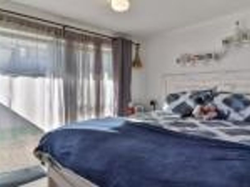 Beautiful 1 Bedroom Apartment for Sale in Secure Complex - Photo 7