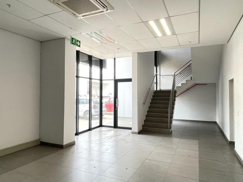Prime Logistics & Distribution Warehouse To Let | Mount Edgecombe - Photo 1