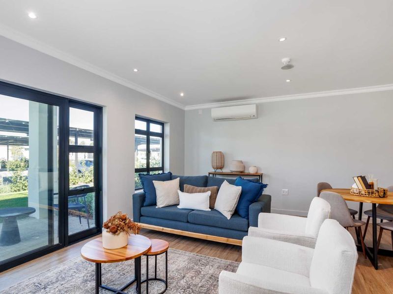 Contemporary One-Bedroom Val de Vie Evergreen Luxury Suite - Photo 2