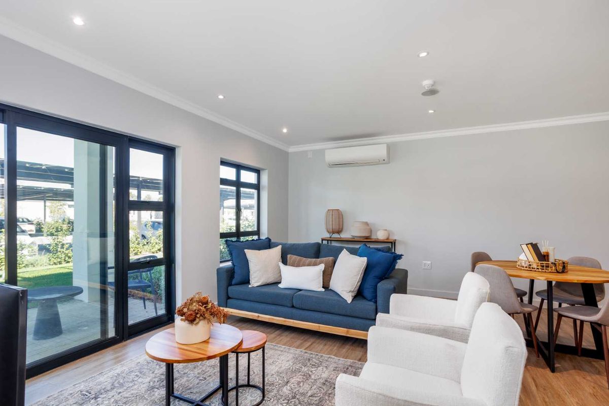 Contemporary One-Bedroom Val de Vie Evergreen Luxury Suite - Photo 2