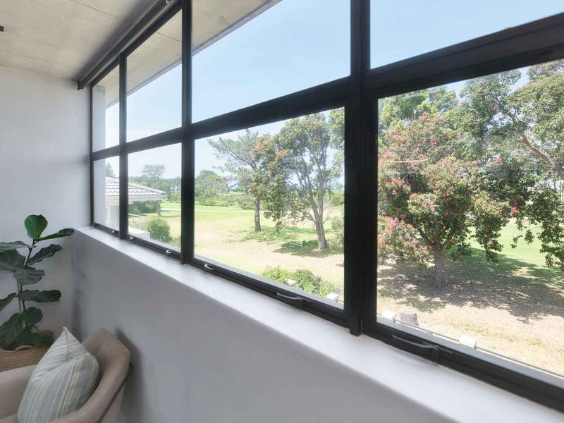 CONTEMPORARY RESIDENTIAL HOME - Photo 3