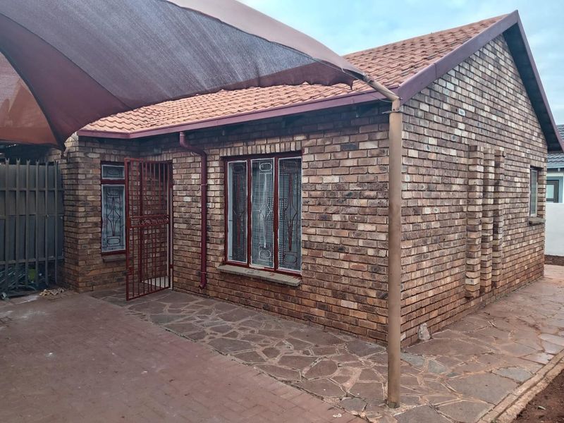 3 Bedroom House For Sale in Ga-Rankuwa Unit 17 - Photo 10