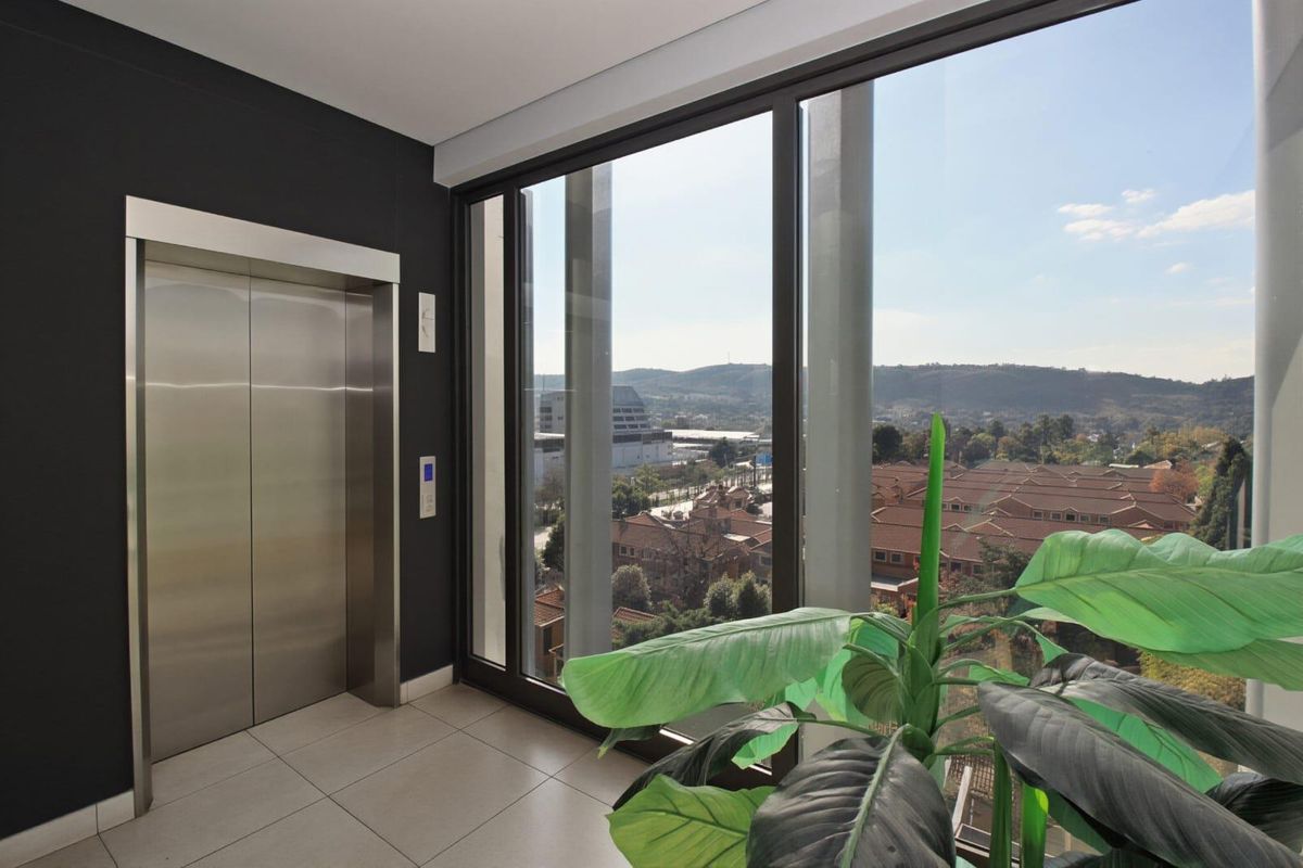 Modern Bachelor Apartment For Sale - Photo 2