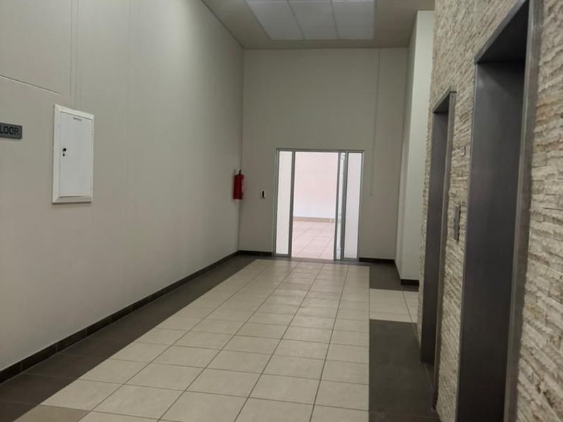 MODERN OFFICES TO LET - Photo 2