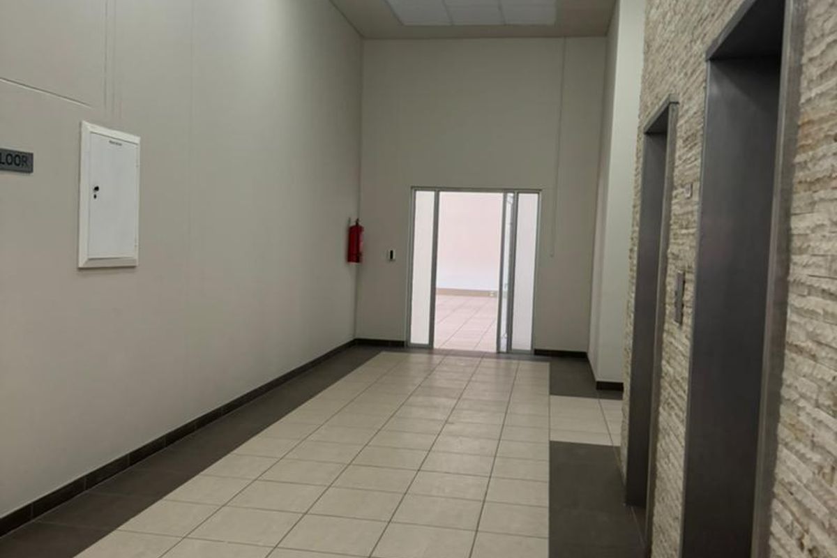 MODERN OFFICES TO LET - Photo 2