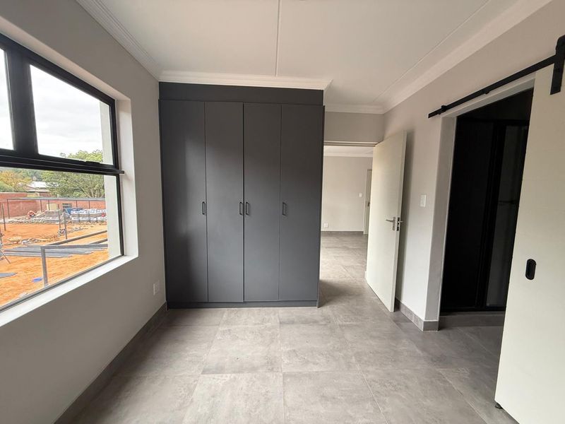 2 bed, 2 bath Apartment in Waverley - Photo 10