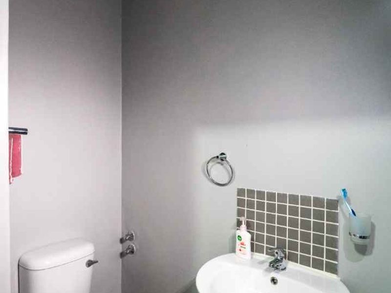 2 Bedroom Apartment / Flat For Sale in Ottery - Photo 6