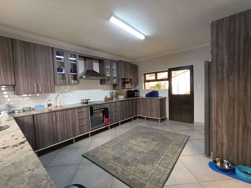 Family home for sale - Opposite Pro-Ed School - Swakopmund - Photo 5