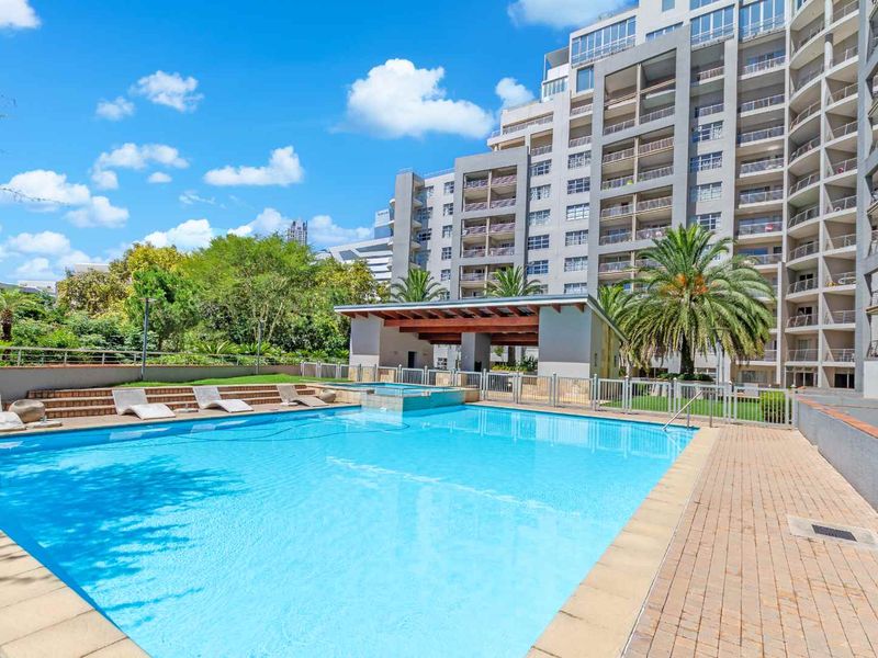 3 BEDROOM TWO-STOREY APARTMENT FOR SALE IN SANDHURST TOWERS - Photo 2