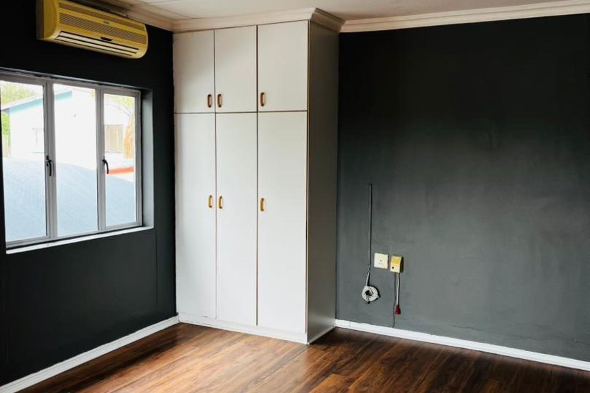 Freestanding House For Rent - Photo 5
