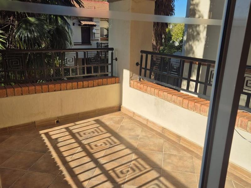 2 Bedrooms 2 Bathrooms and 2 Garages - Photo 5