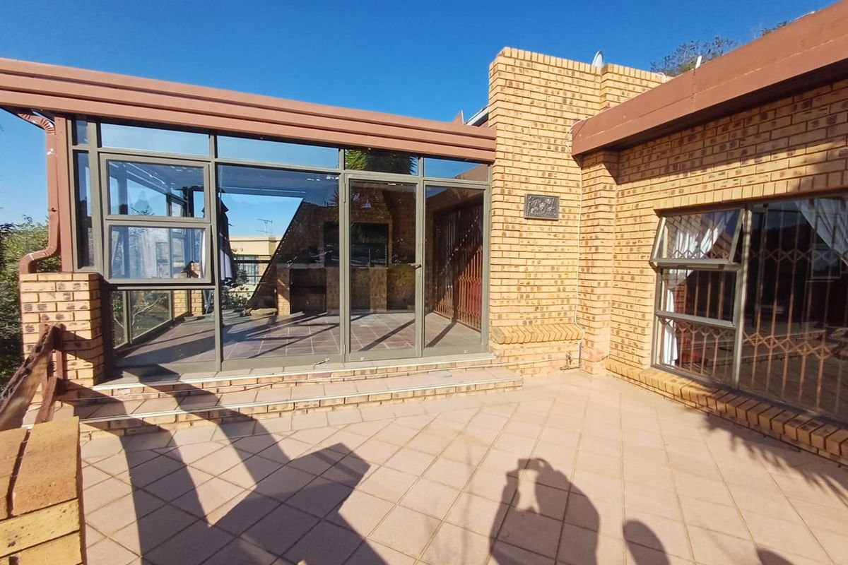 Glenvista,4 Bedroom house with study - Photo 2