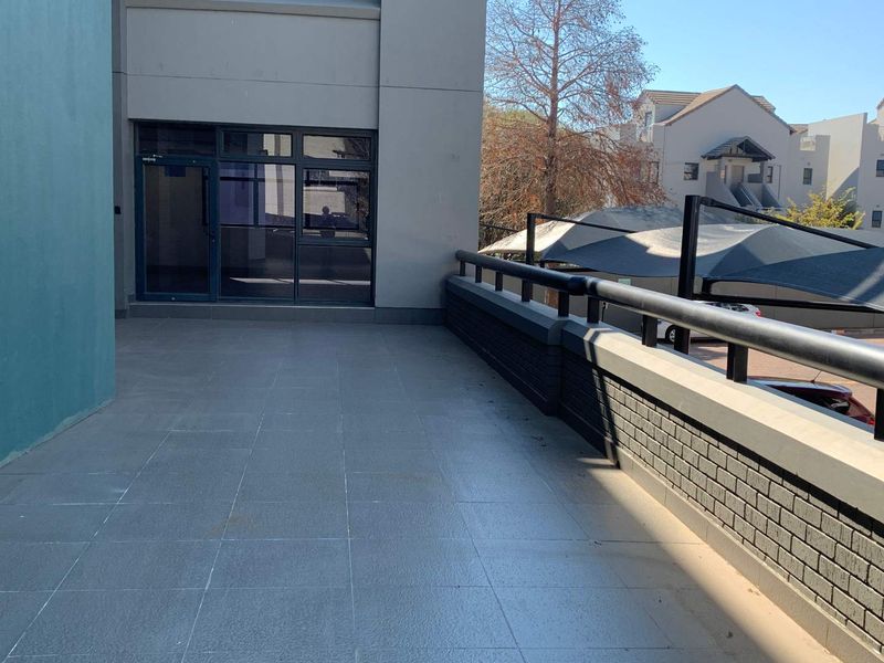 319m2 Ground Floor Office Space To Let at 11 Naivasha Road, Sunninghill - Photo 9