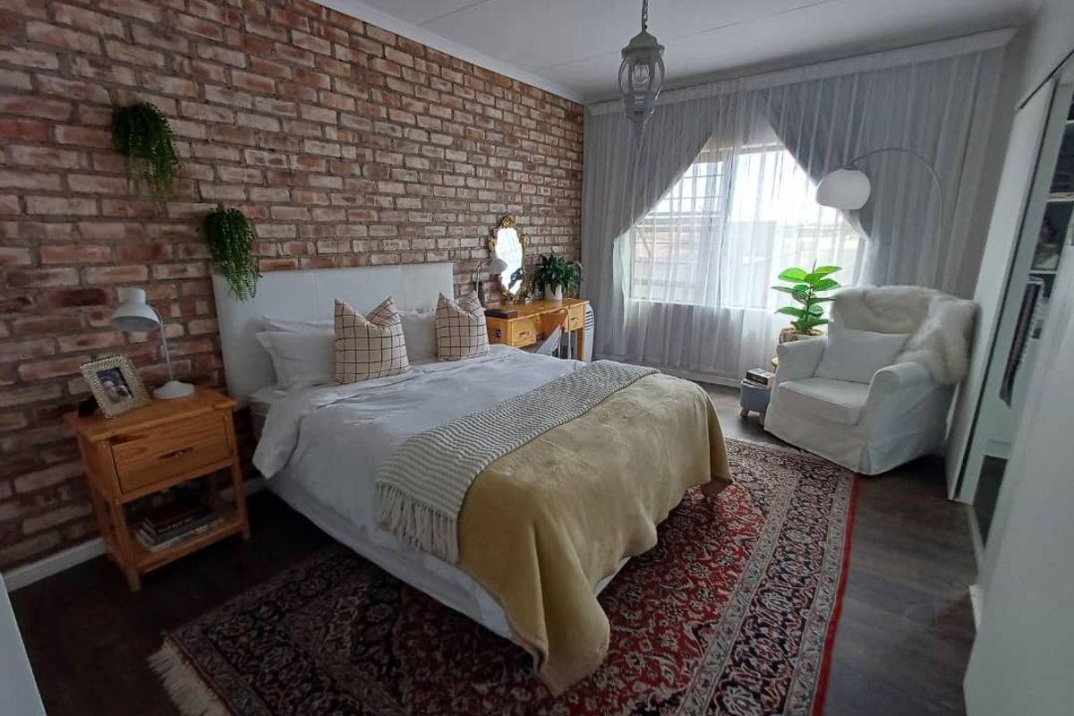 Absolute Stunner! - Photo 2