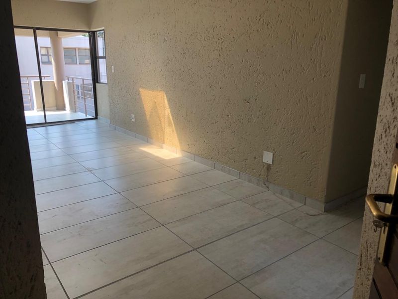 UNFURNISHED 3 BEDROOMS - Photo 3