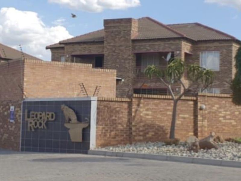 2 Bedroom House For Sale! - Photo 3