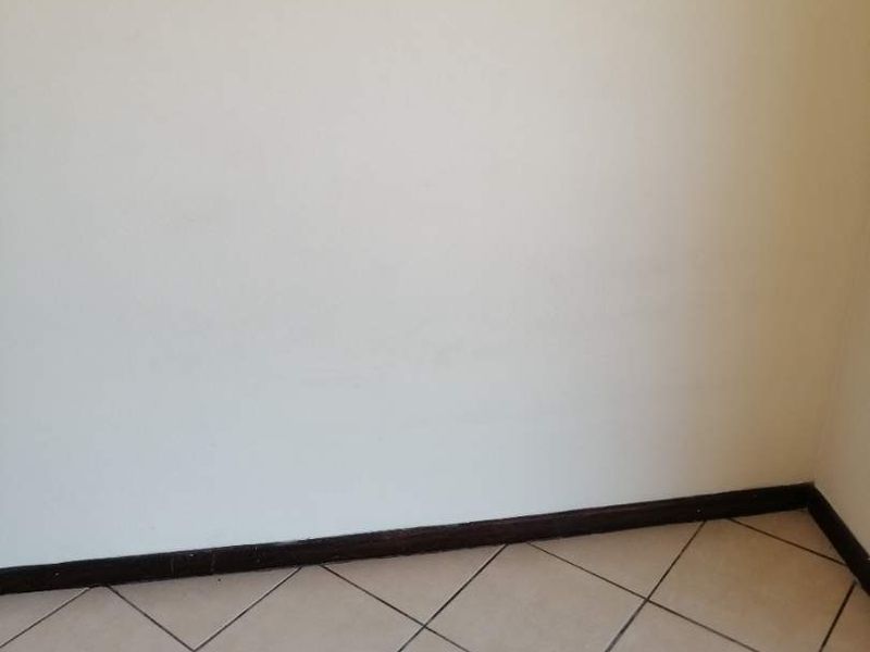 BACHELOR APARTMENT AVAILABLE IN WONDERPARK ESTATE,KAREN PARK : 1 AUGUST 2026 - Photo 4