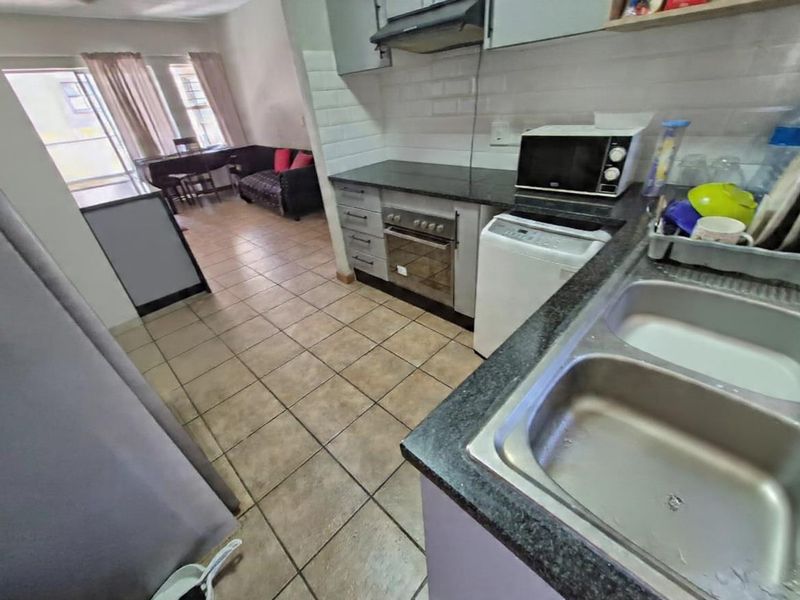 Spacious 2-bedroom, 2-bathroom first-floor apartment for Sale - Photo 7