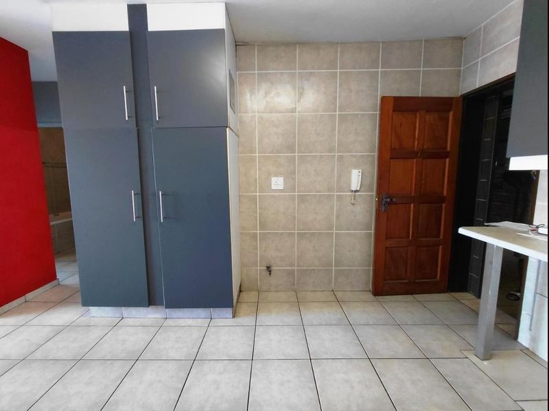 Apartment For Sale in Alberton Central, Alberton - Photo 2