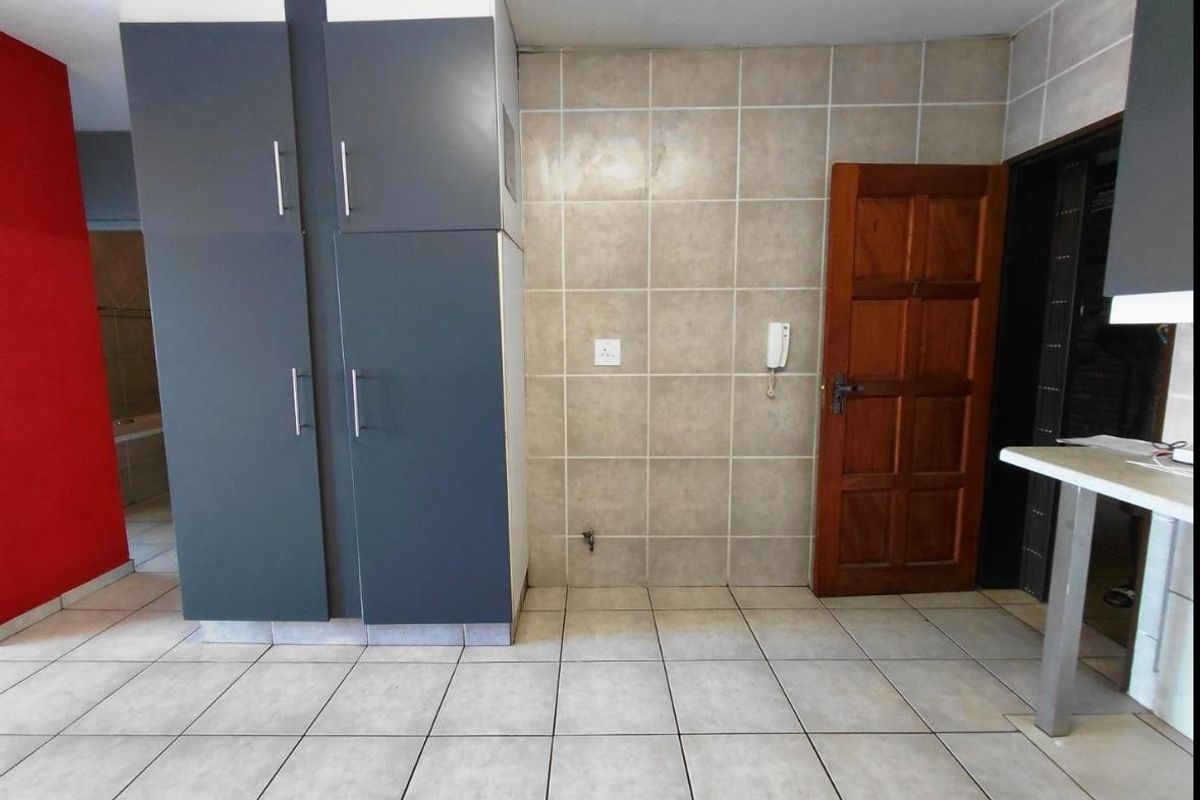 Apartment For Sale in Alberton Central, Alberton - Photo 2