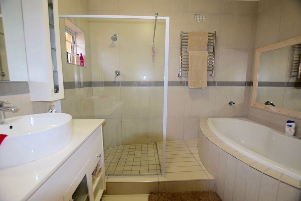 Main En suite