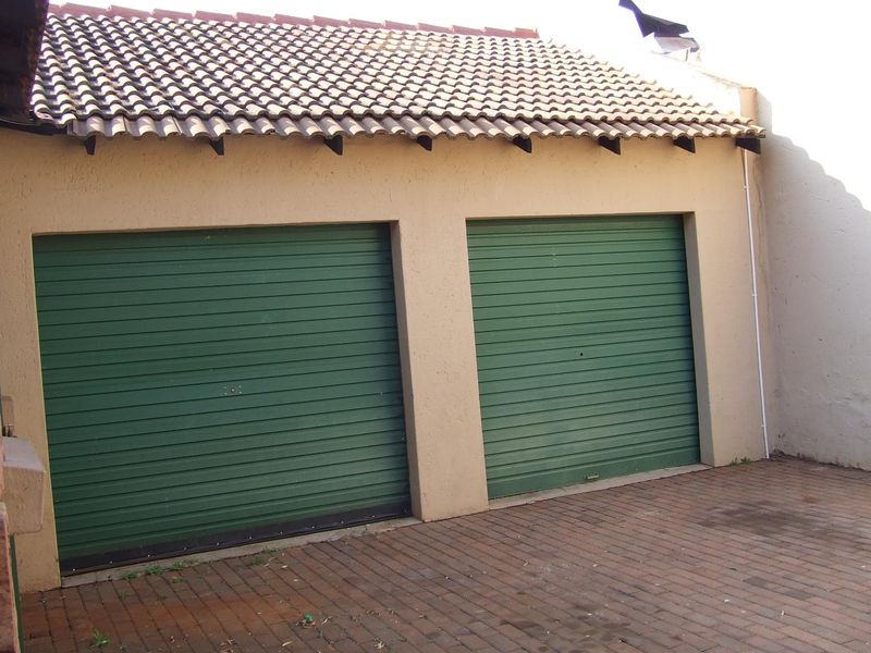 FAMILY HOME FOR SALE IN SECURE ESTATE - Photo 6