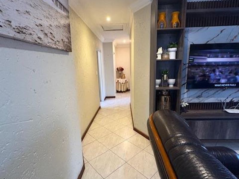 Modern living. Secure Estate. Zero Levies - Photo 5