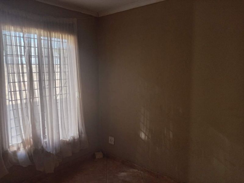 Ideal Starter Home or Investment in Mabopane - Photo 4