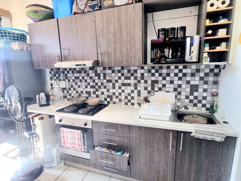 BACHELOR FLAT FOR SALE - Photo 7